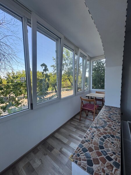 Fundeni, Avion, vis a vis parc Motodrom,