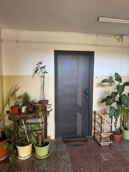 Fundeni, Avion, vis a vis parc Motodrom,