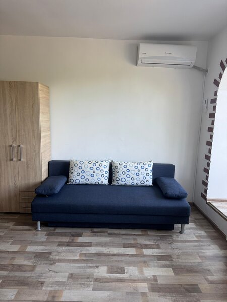 Fundeni, Avion, vis a vis parc Motodrom,