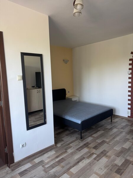 Fundeni, Avion, vis a vis parc Motodrom,