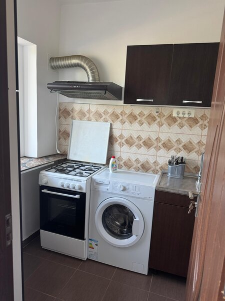 Fundeni, Avion, vis a vis parc Motodrom,