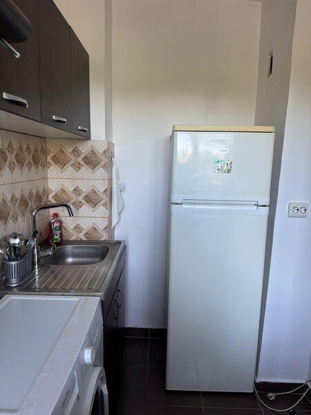 Fundeni, Avion, vis a vis parc Motodrom,